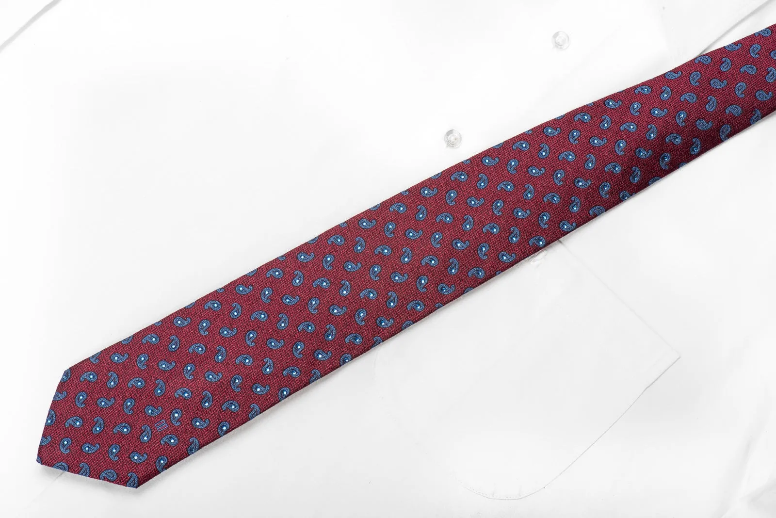 Daks Men's Crystal Silk Necktie Blue Paisley On Burgundy